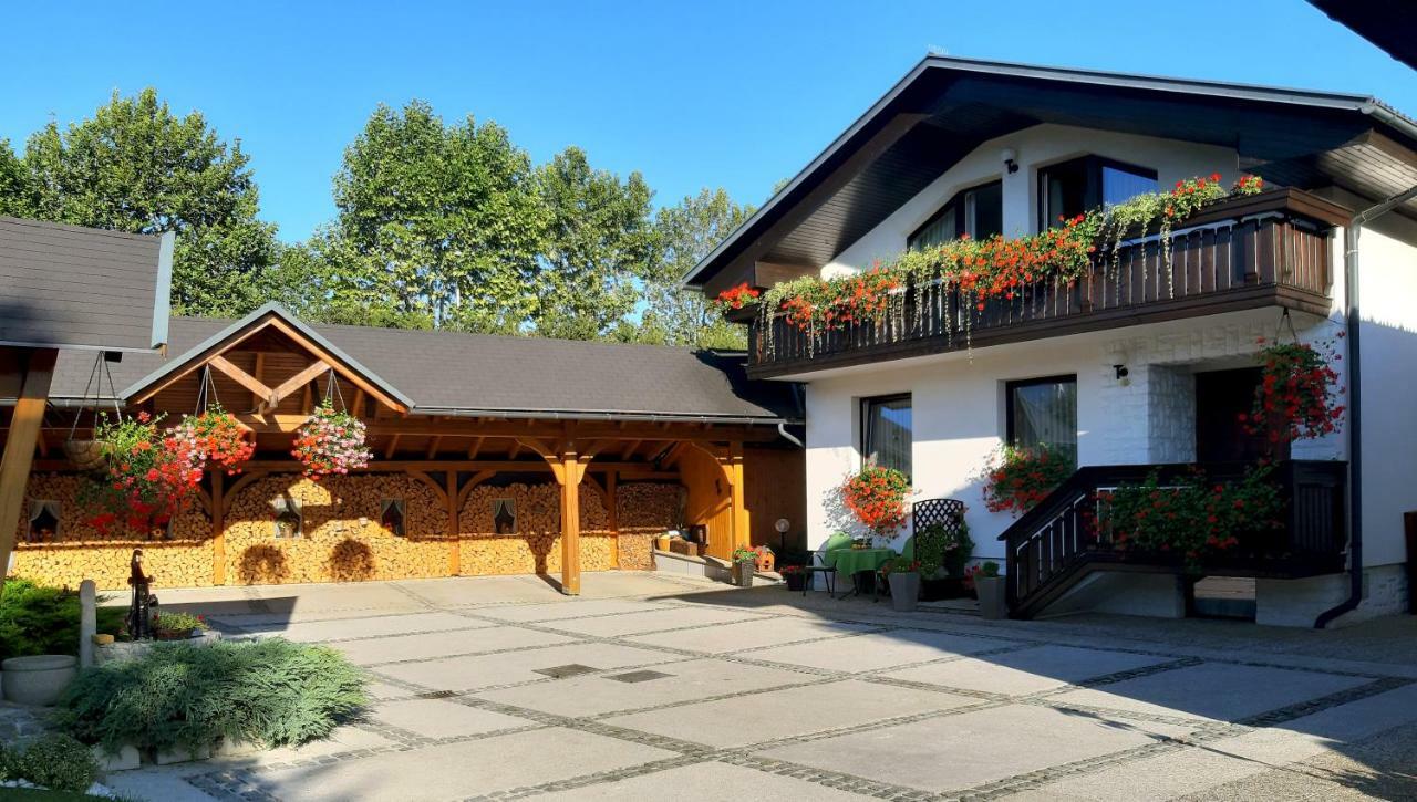 Garden Apartments Jansa Radovljica Esterno foto